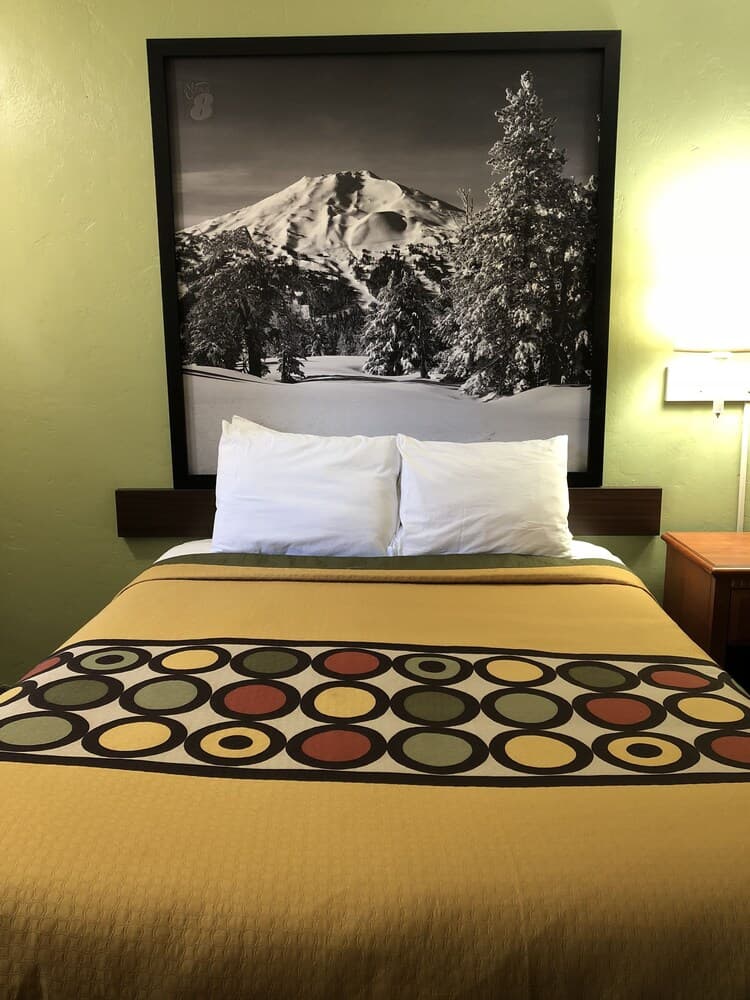 Super 8 Ashland