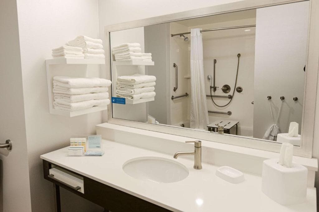 Hampton Inn & Suites Lenoir, NC