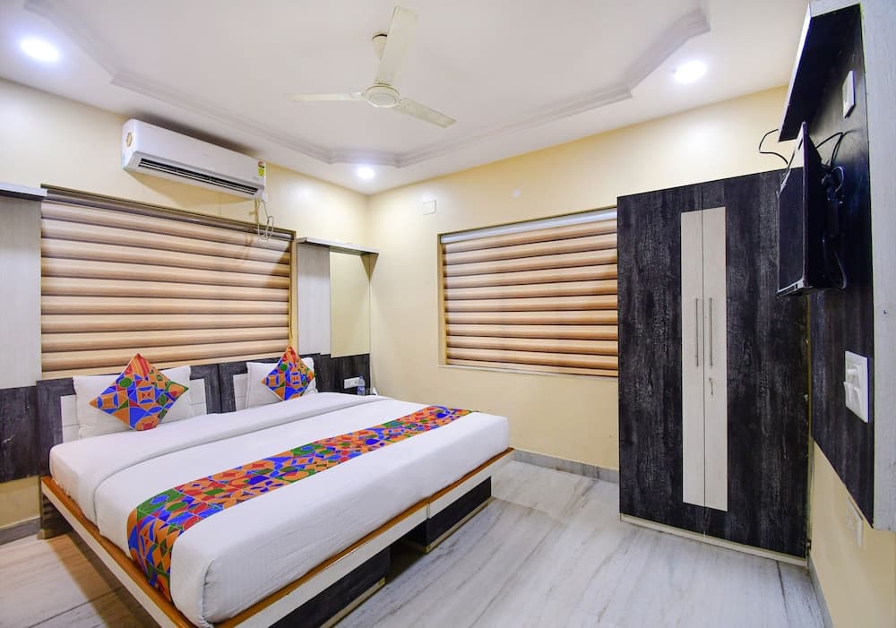 FabHotel Divira Inn