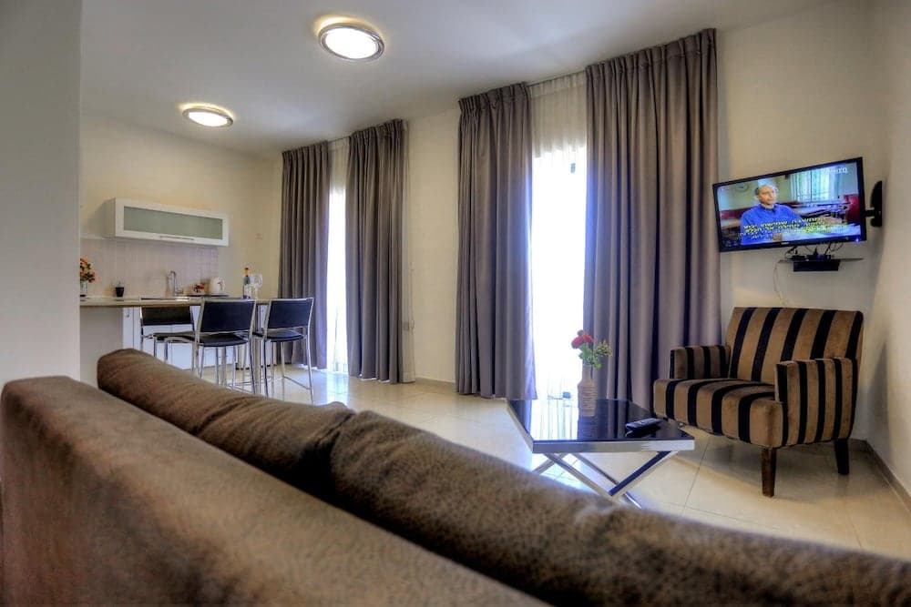 Shamai Suites