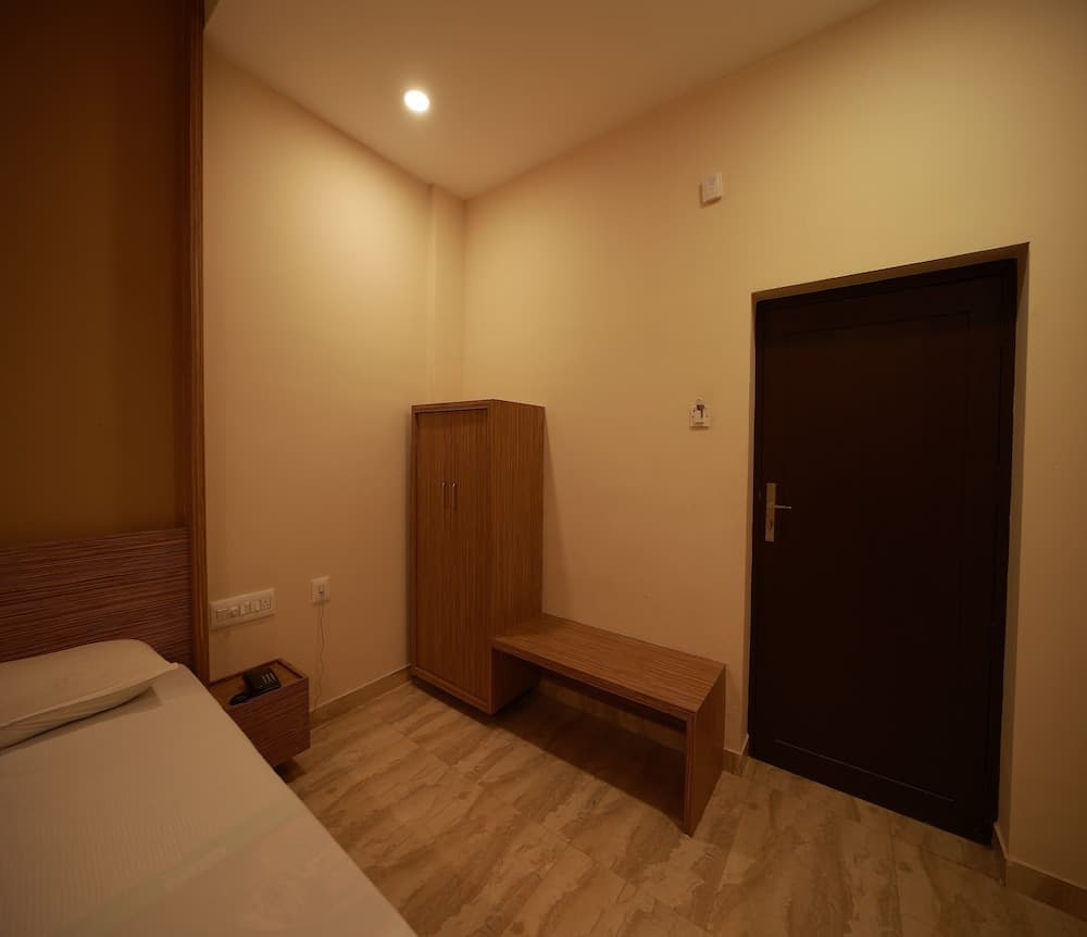 Valluvar Residency