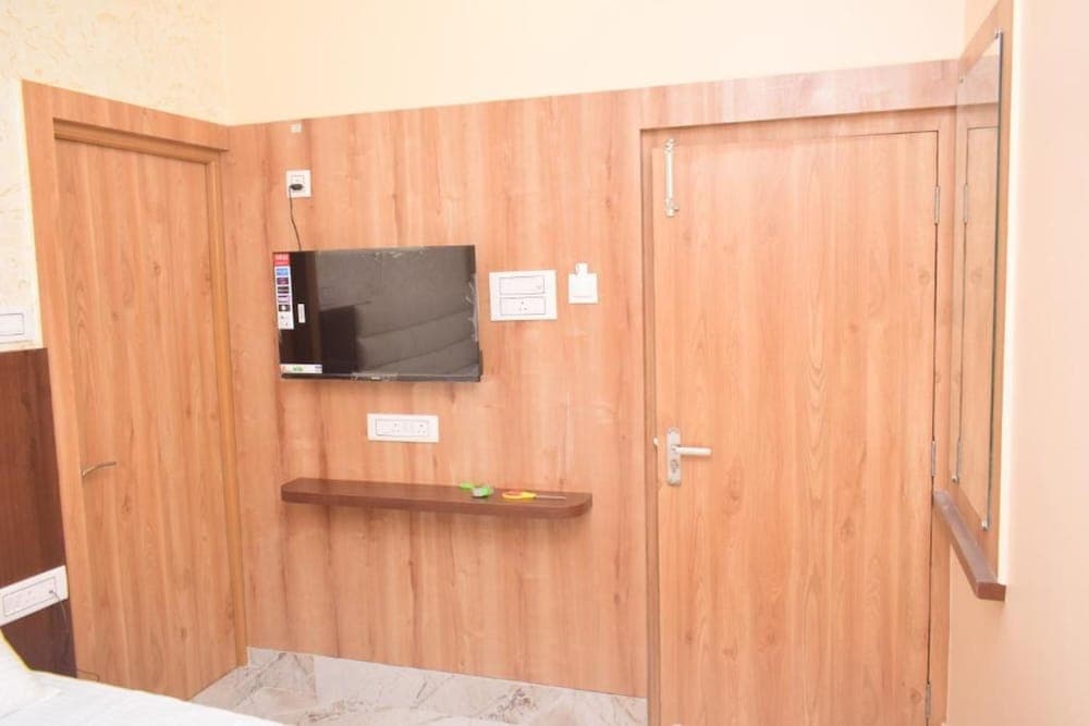 FabHotel Granotel