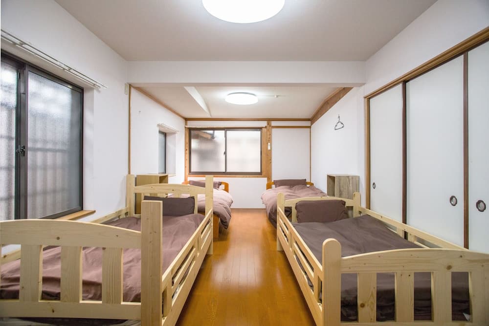 And Smiles Hostel