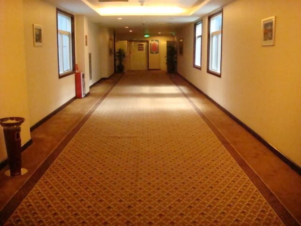 YiFeng Hotel