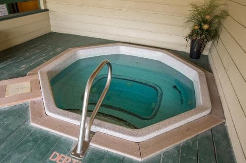 Downtowner Inn