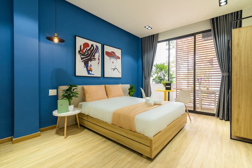 Cozrum Homes - Charming Corner