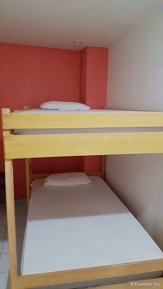 Lokal Hostel