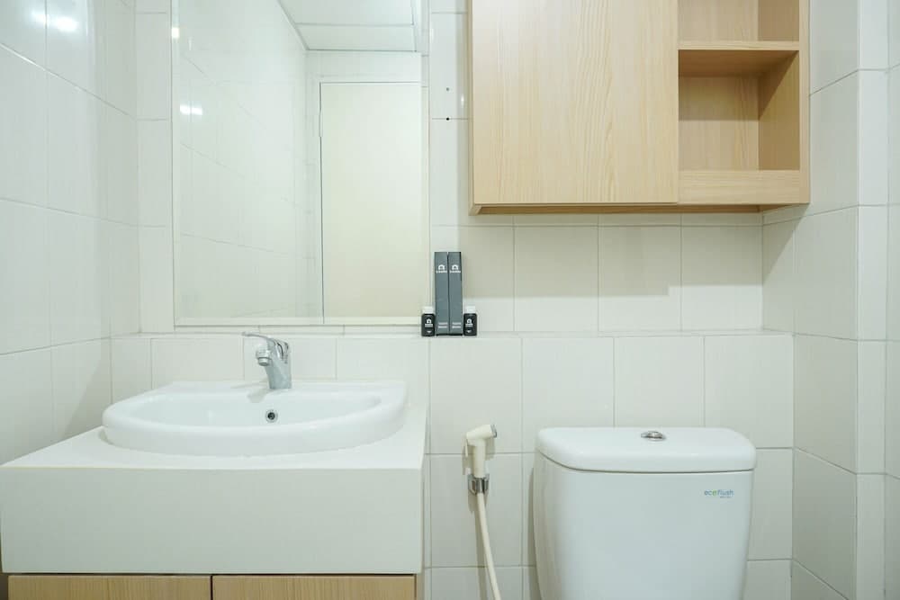 New Elegant Studio Signature Park Grande Apartment By Travelio