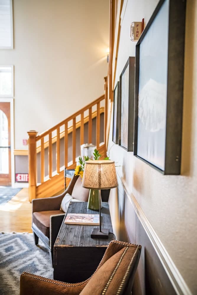 Pine Ridge Inn