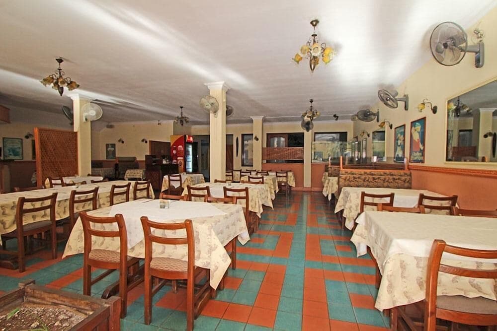 Hôtel Le Colbert