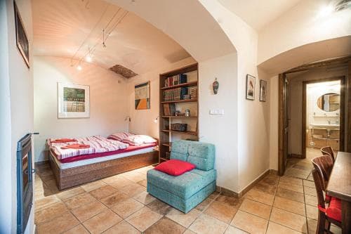 Hostel 99