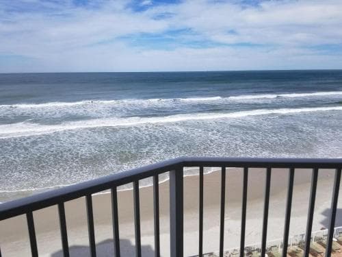 Howard Johnson Pirates Cove