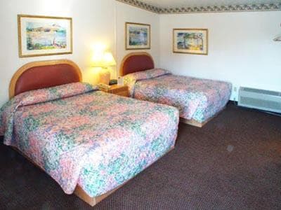Cloverdale Oaks Inn