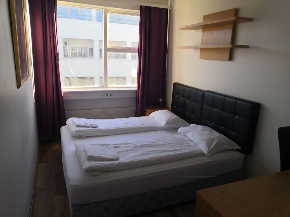 101 Guesthouse Hotel