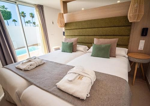 HL Miraflor Suites