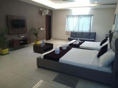 Hotel S Inn