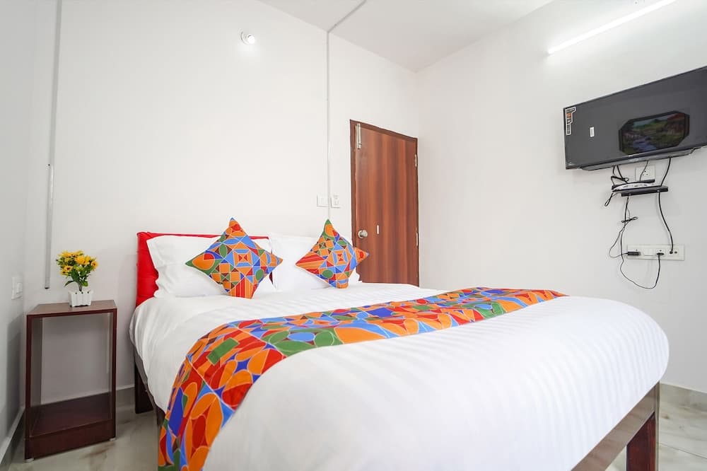 Fabexpress Amuthu Residency