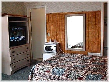 Cozy Crest Motel