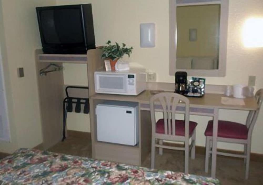 Econo Lodge Meadville