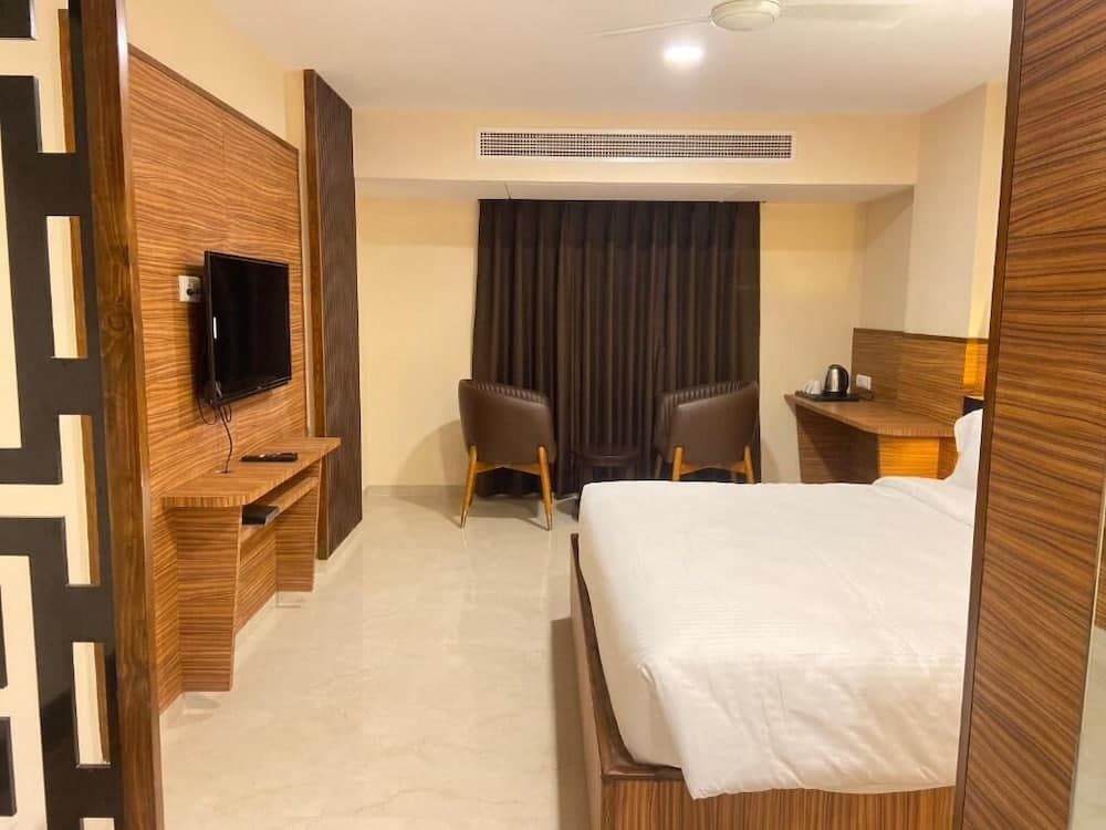HOTEL HIGH RISE REGENCY
