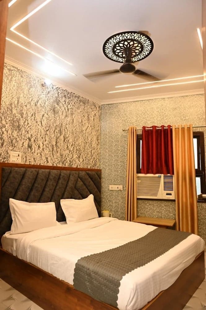 Sawaria Residency