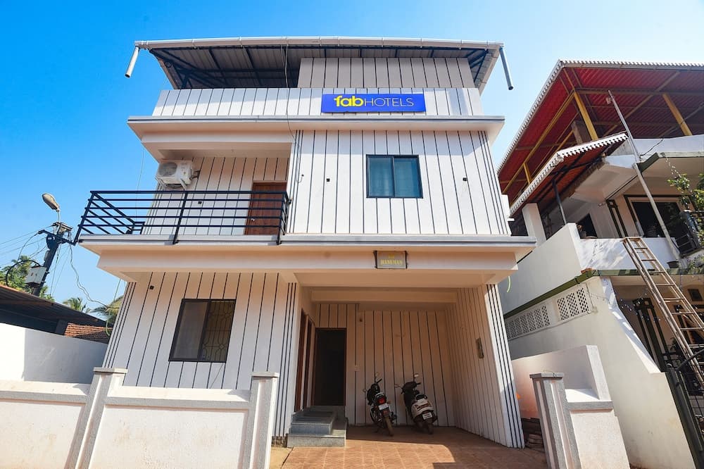 FabExpress Symphony Homes Calangute Beach
