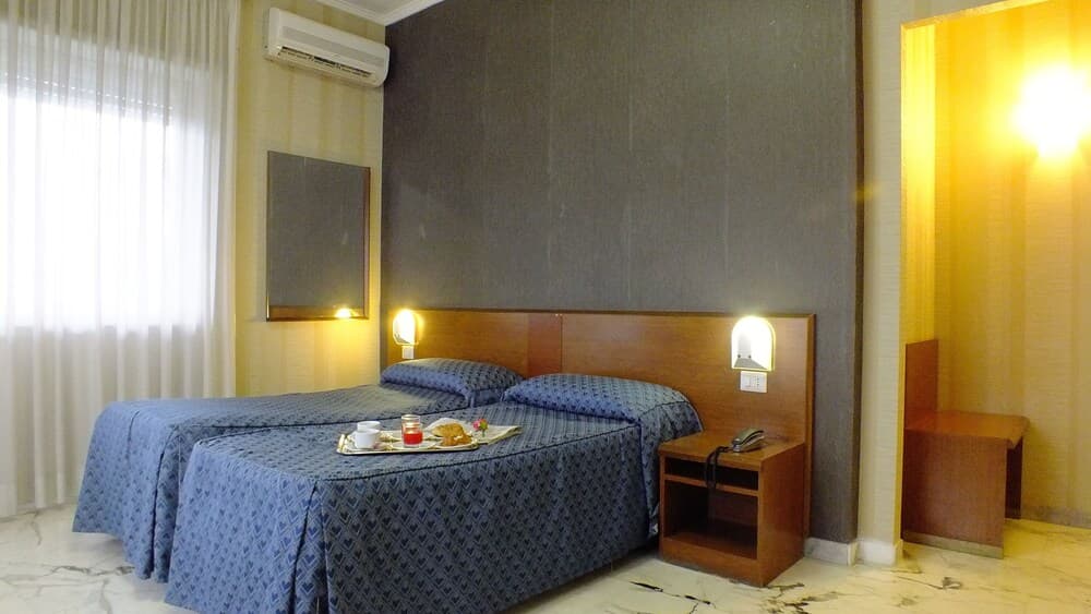 Hotel Consul