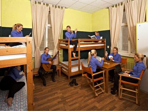 A Plus Hotel & Hostel