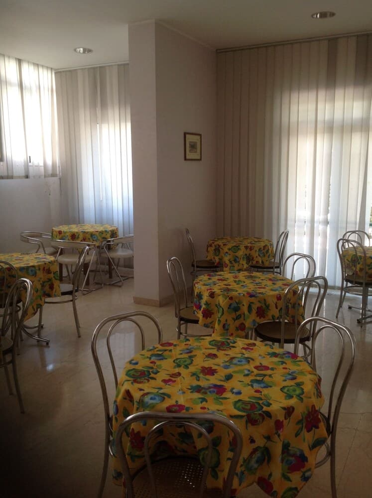 Elena Hotel