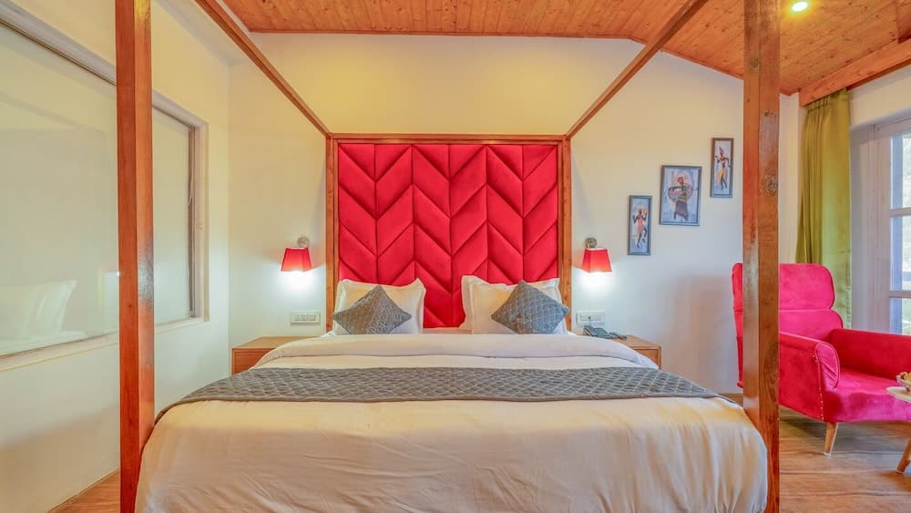 Hyacinth Hotel