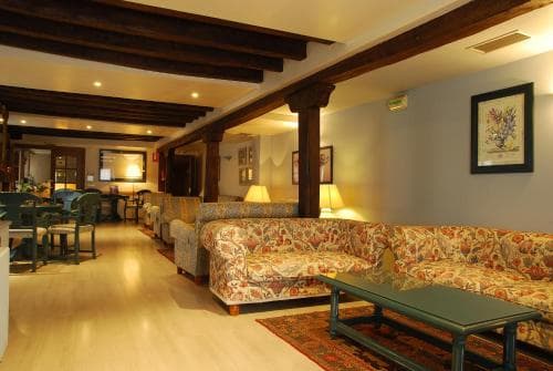 Hotel Loizu