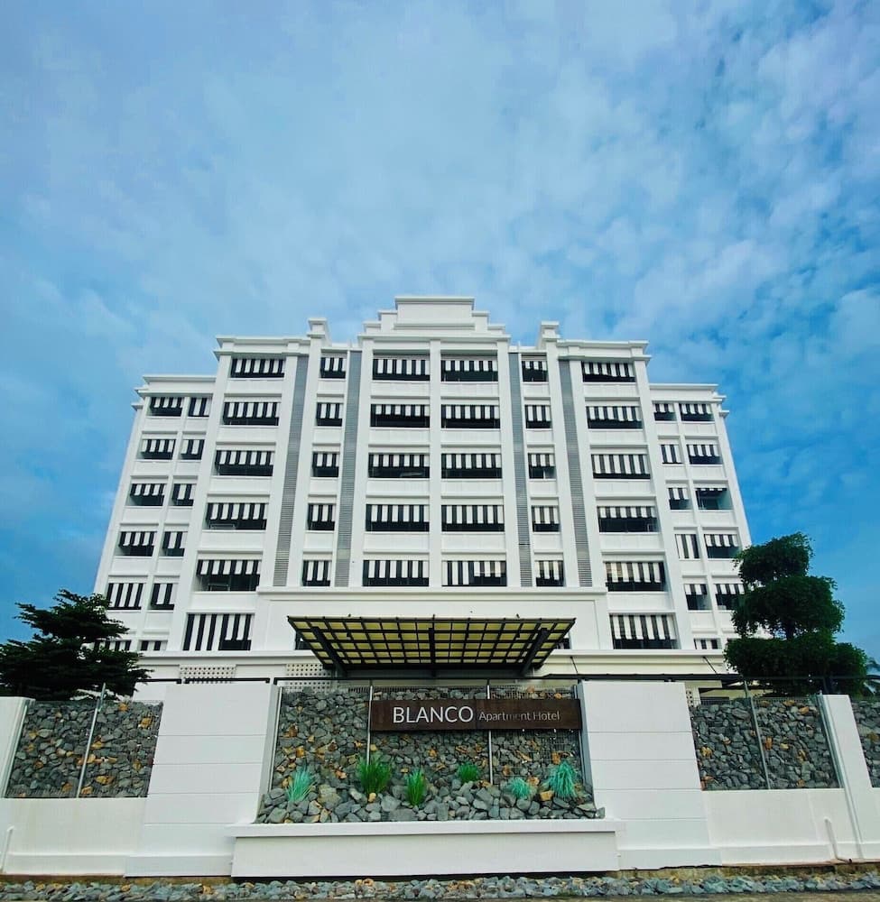 Blanco Apartment Hotel