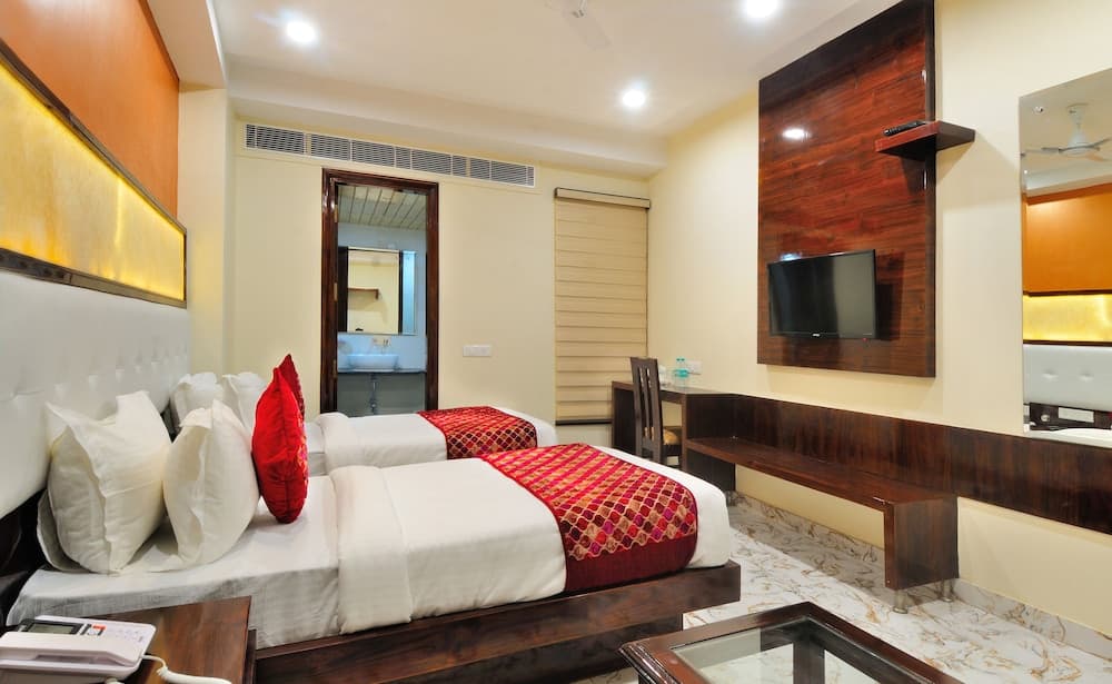 Hotel Grand Uddhav