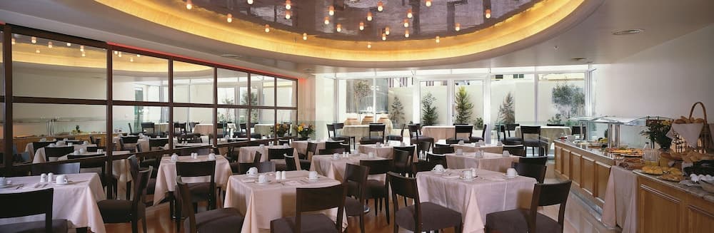 Atrion Hotel