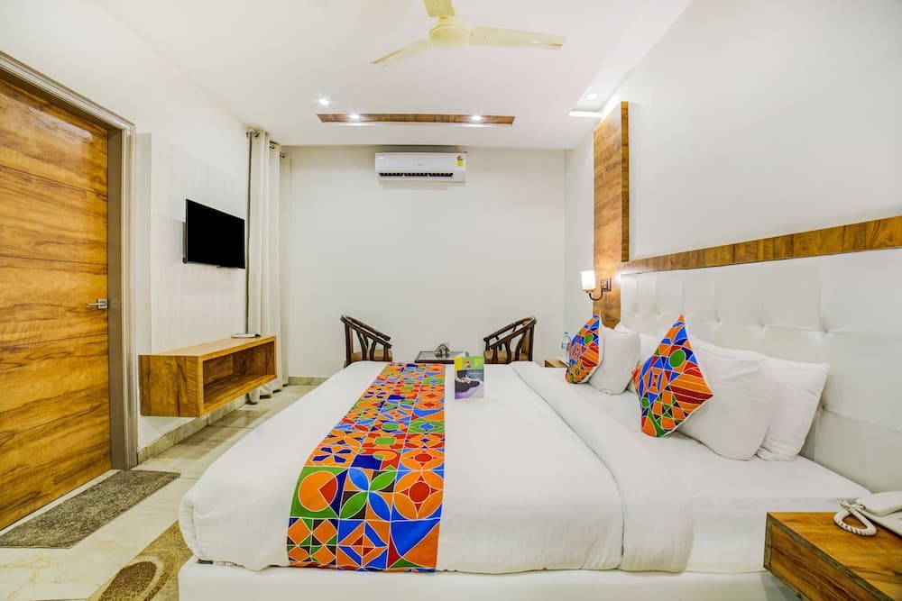 FabHotel Three Palms