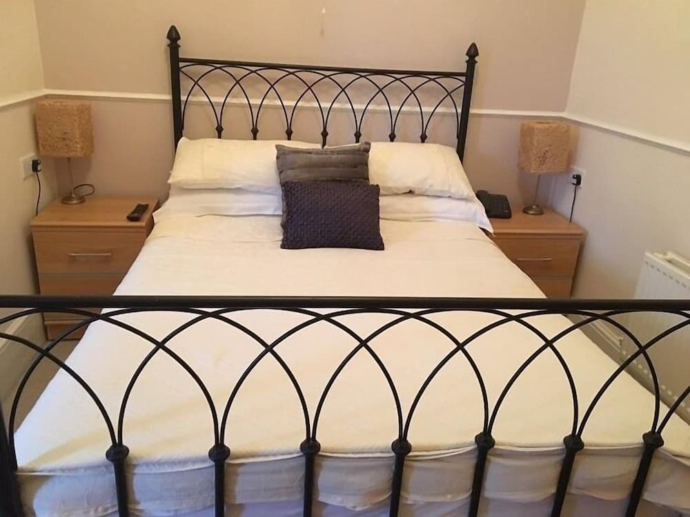 Chaston Manor Hotel
