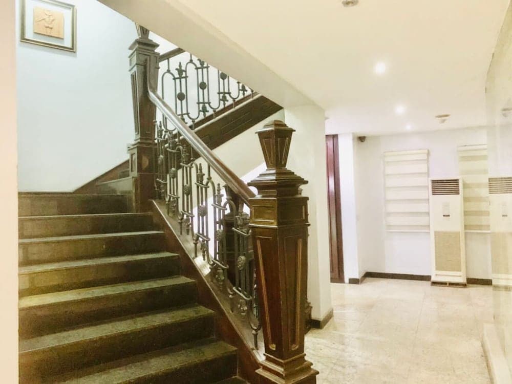 Oakspring Hotel and Luxury Suites