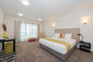 Clarion Suites Ambassador
