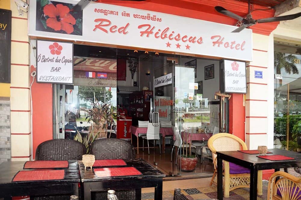 Red Hibiscus Hotel
