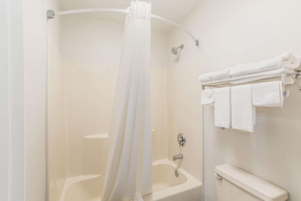 Quality Inn Gallatin