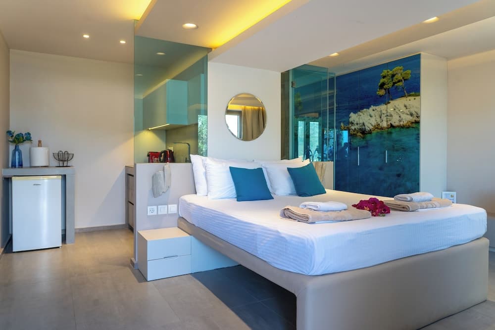 Core Luxury Suites