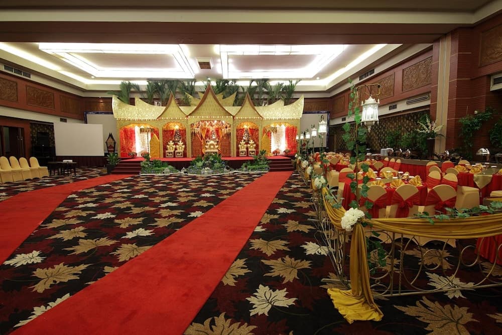 Hotel Pangeran Beach