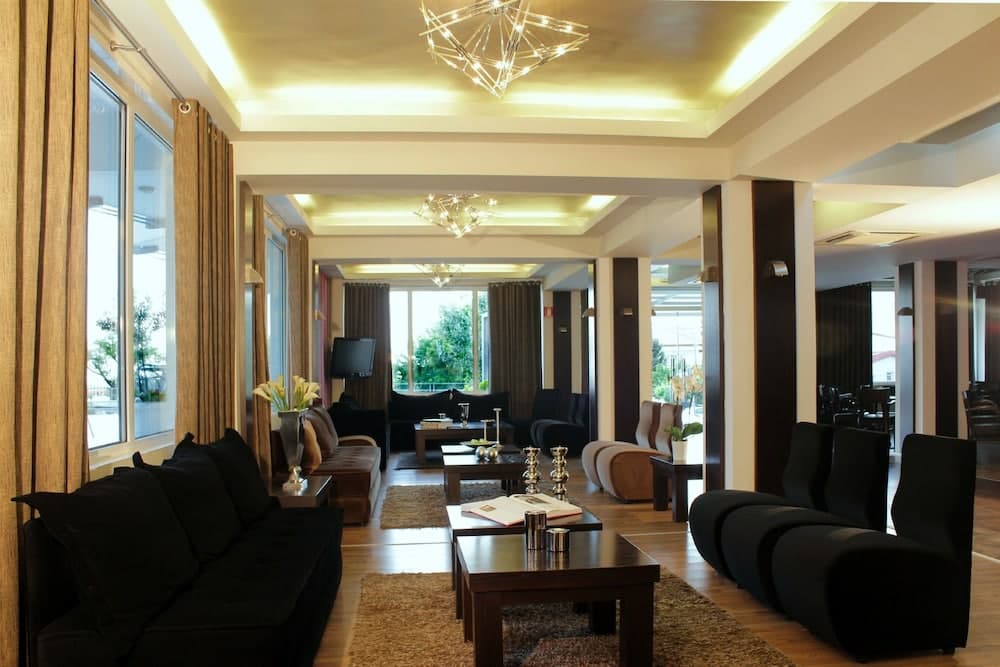 Galaxy Art Hotel