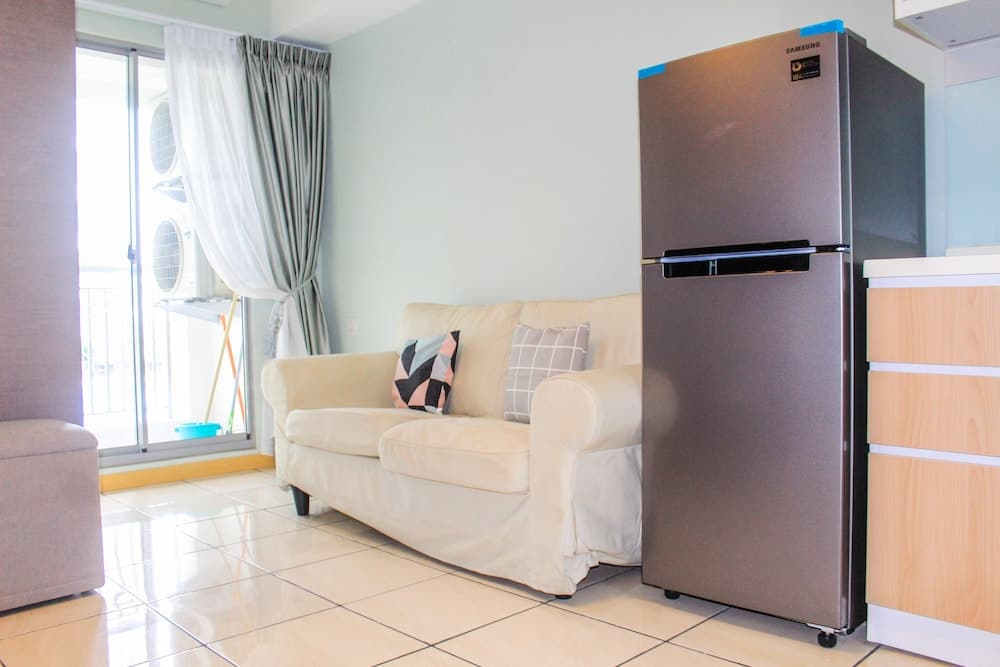 Spacious and Cozy 2BR M-Town Apartment By Travelio