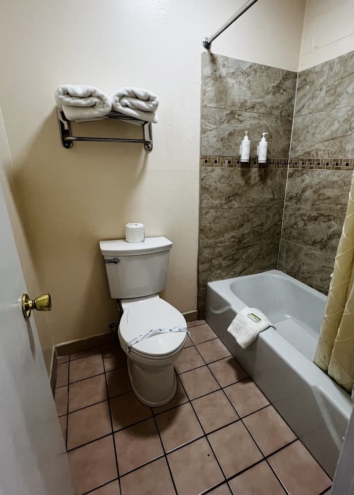 Cedar Lodge