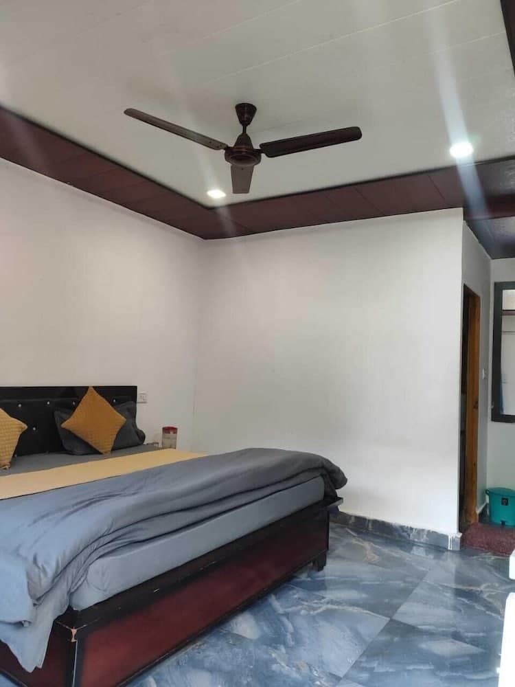 New Mandakini River Resort