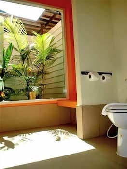 Sunshine Pool Villa
