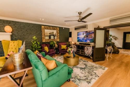 SW1 Lodge