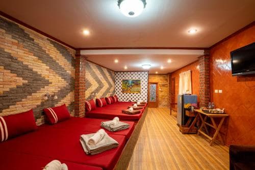 Phumthadarommanee Resort