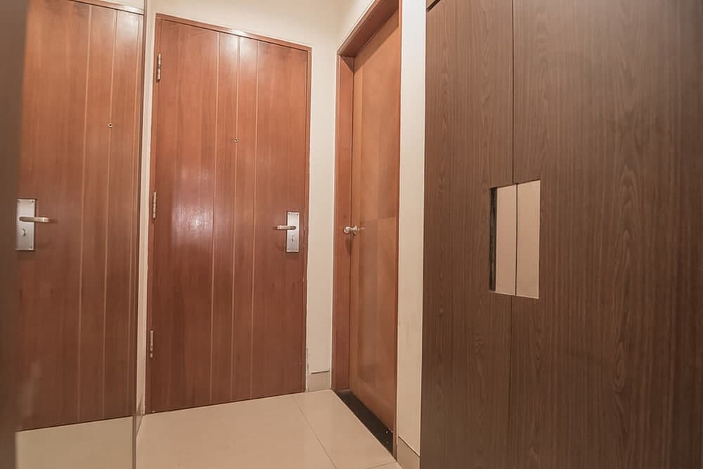 RedDoorz Premium near Paris Van Java Mall